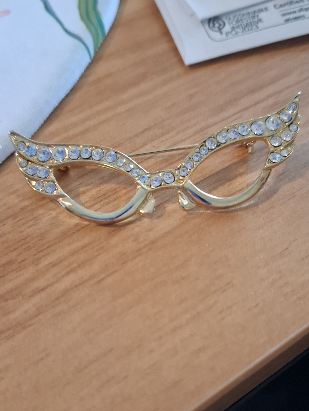 Gold Crystal Cat-Eye Brooch Pin - Women's Accessory